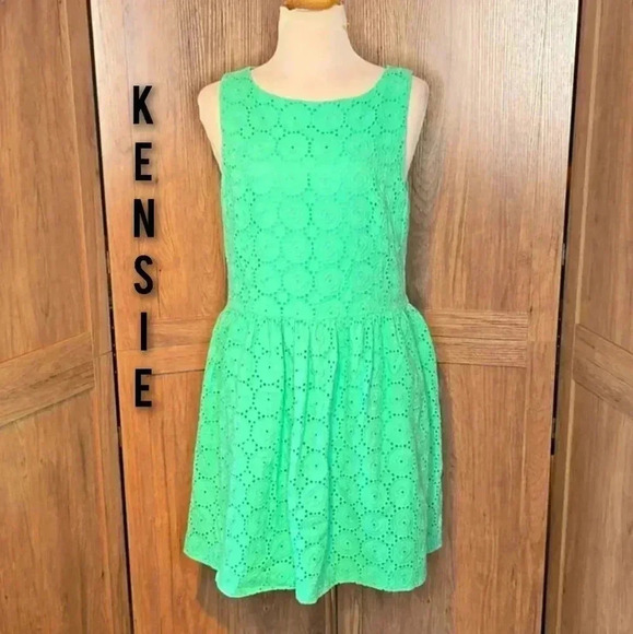 Kensie mid length green dress - Picture 1 of 9